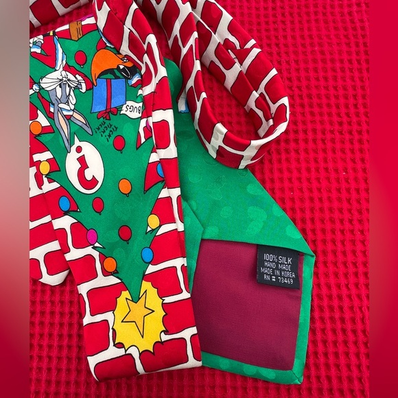 Silk Christmas Looney Tunes Tie! EUC! - Picture 10 of 14